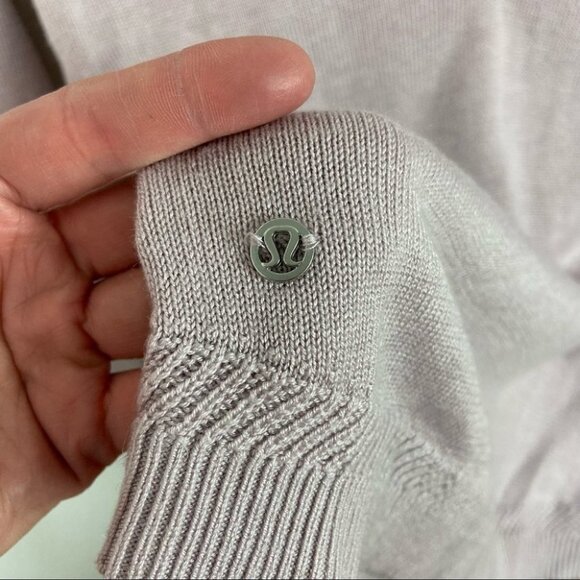 Lululemon Cashmere Knit Sweater V-Back Smoky Blush Purple Unity Drop Curved Hem - Picture 9 of 12